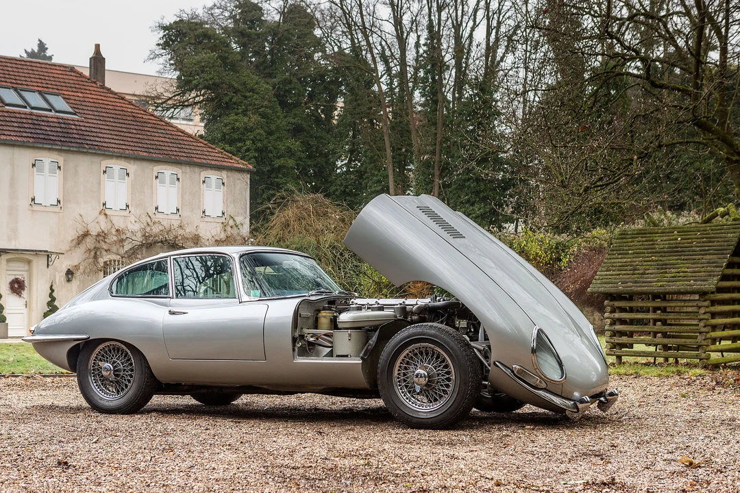 Jaguar E-Type Series 1 - Image 11 of 31