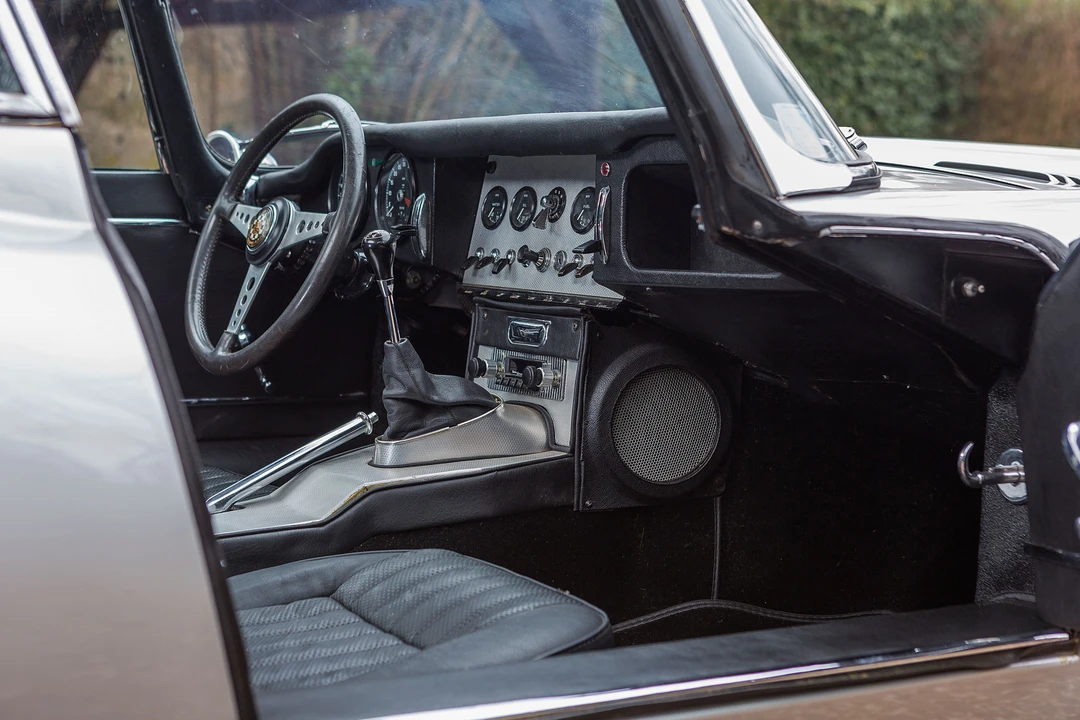 Jaguar E-Type Series 1 - Image 16 of 31