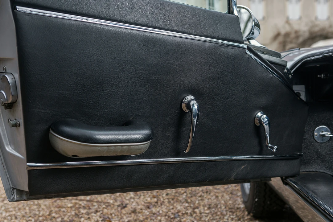 Jaguar E-Type Series 1 - Image 21 of 31