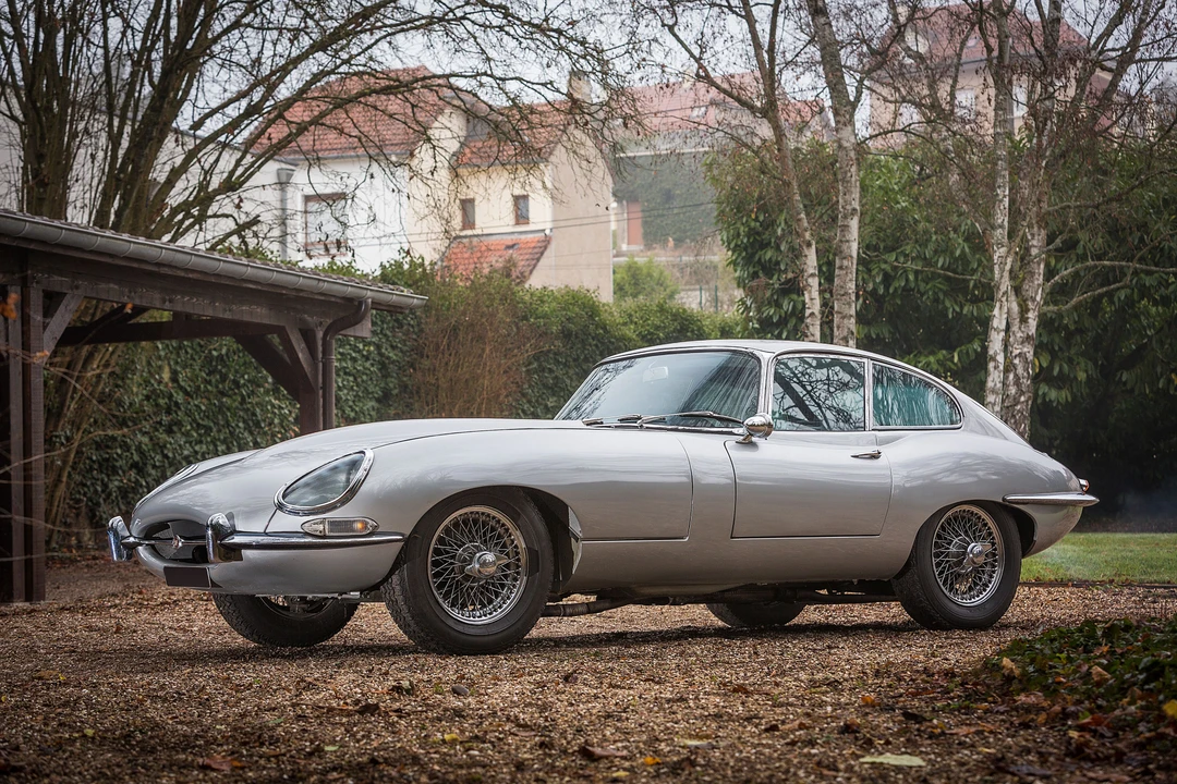 Jaguar E-Type Series 1 - Image 3 of 31