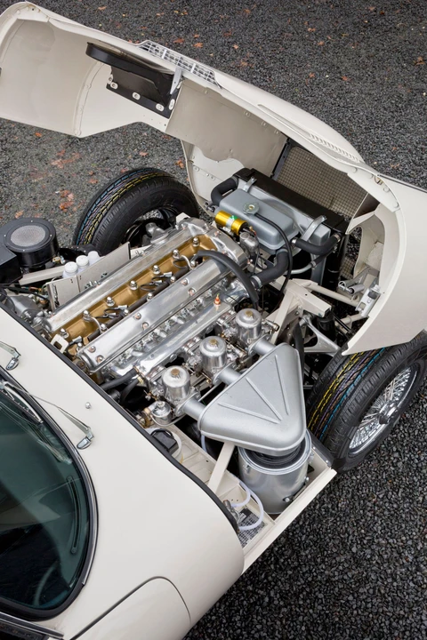 Jaguar E-Type Series 1 - Image 14 of 15