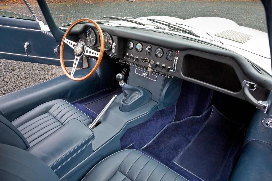 Jaguar E-Type Series 1 - Image 9 of 15