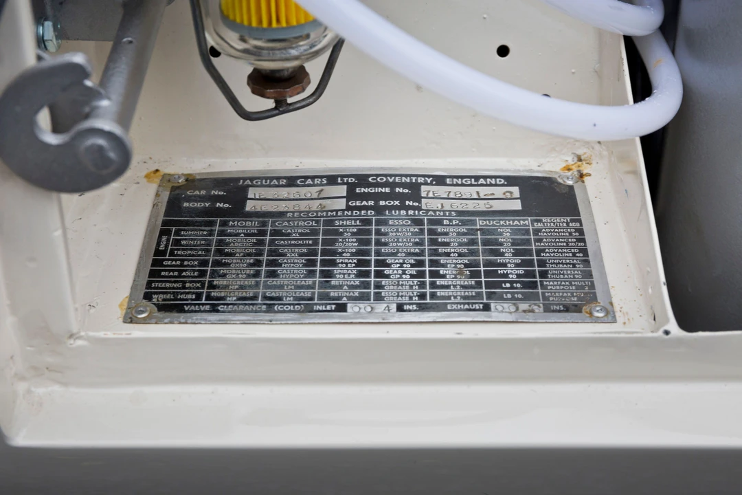 Jaguar E-Type Series 1 - Image 15 of 15