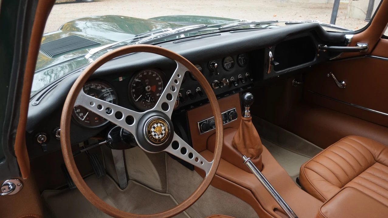 Jaguar E-Type Series 1 - Image 9 of 22