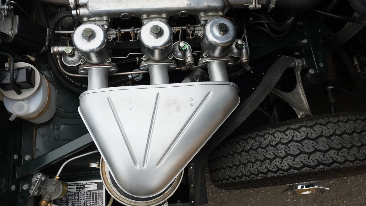 Jaguar E-Type Series 1 - Image 14 of 22