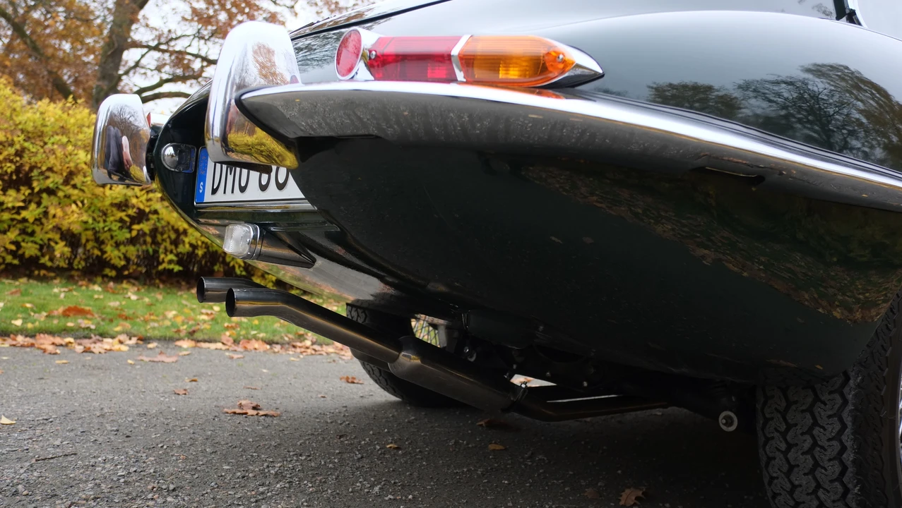 Jaguar E-Type Series 1 - Image 22 of 22