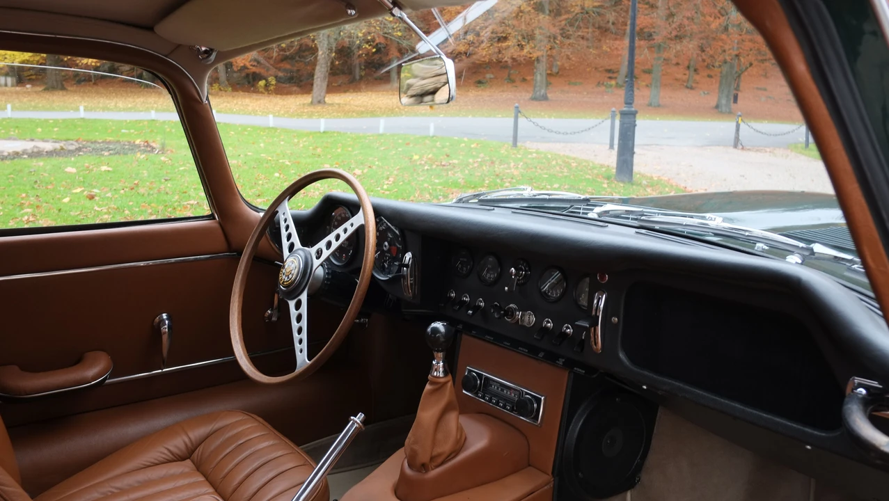 Jaguar E-Type Series 1 - Image 10 of 22