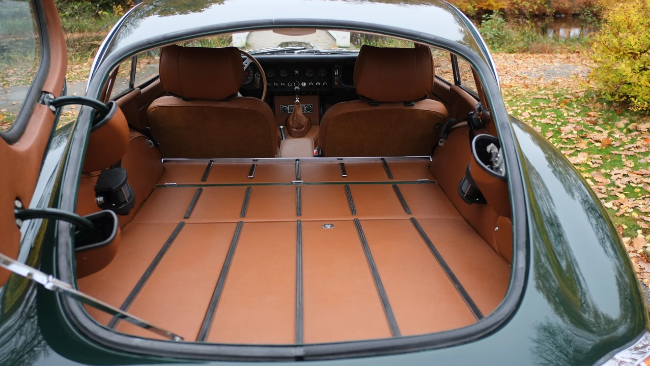 Jaguar E-Type Series 1 - Image 18 of 22