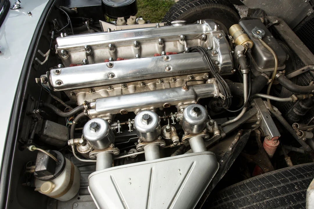 Jaguar E-Type Series 1 - Image 16 of 19