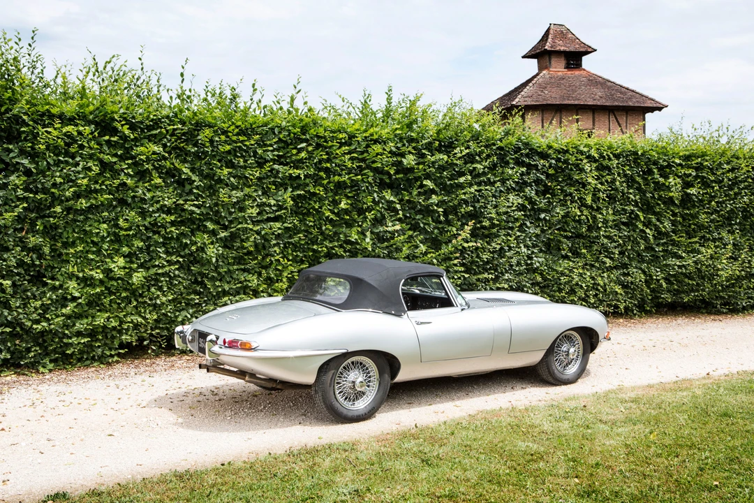Jaguar E-Type Series 1 - Image 8 of 19