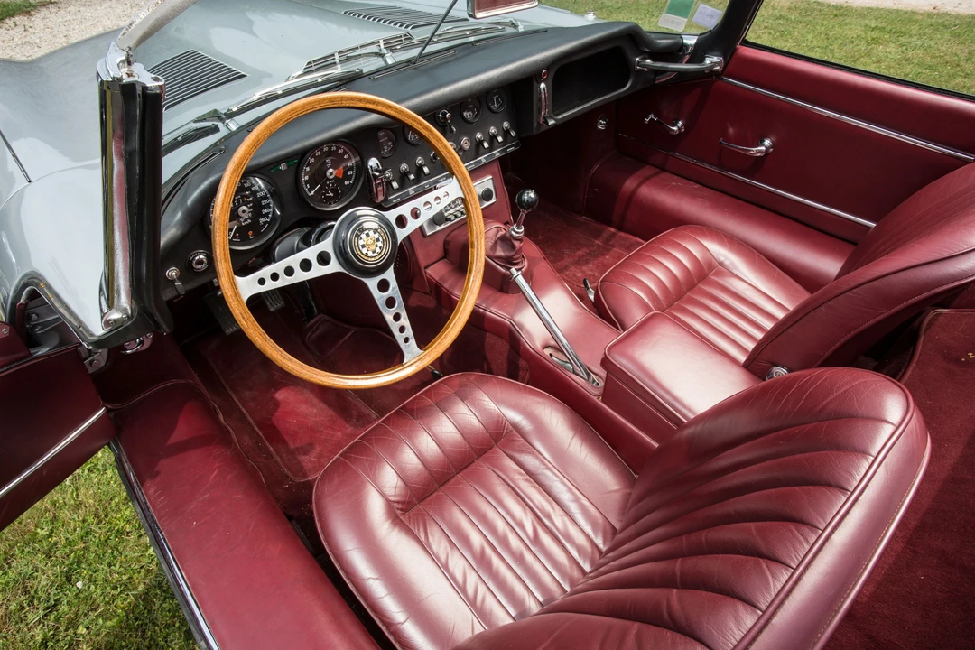 Jaguar E-Type Series 1 - Image 12 of 19