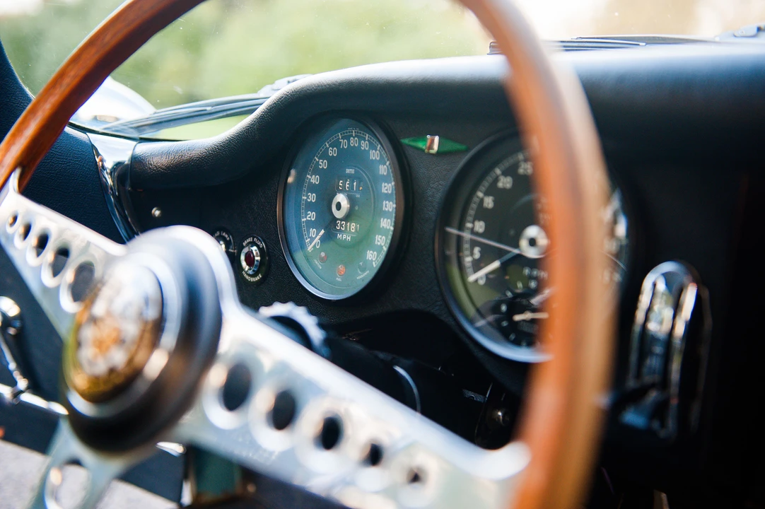 Jaguar E-Type Series 1 - Image 9 of 17