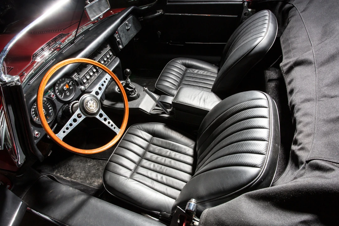 Jaguar E-Type Series 2 - Image 8 of 14