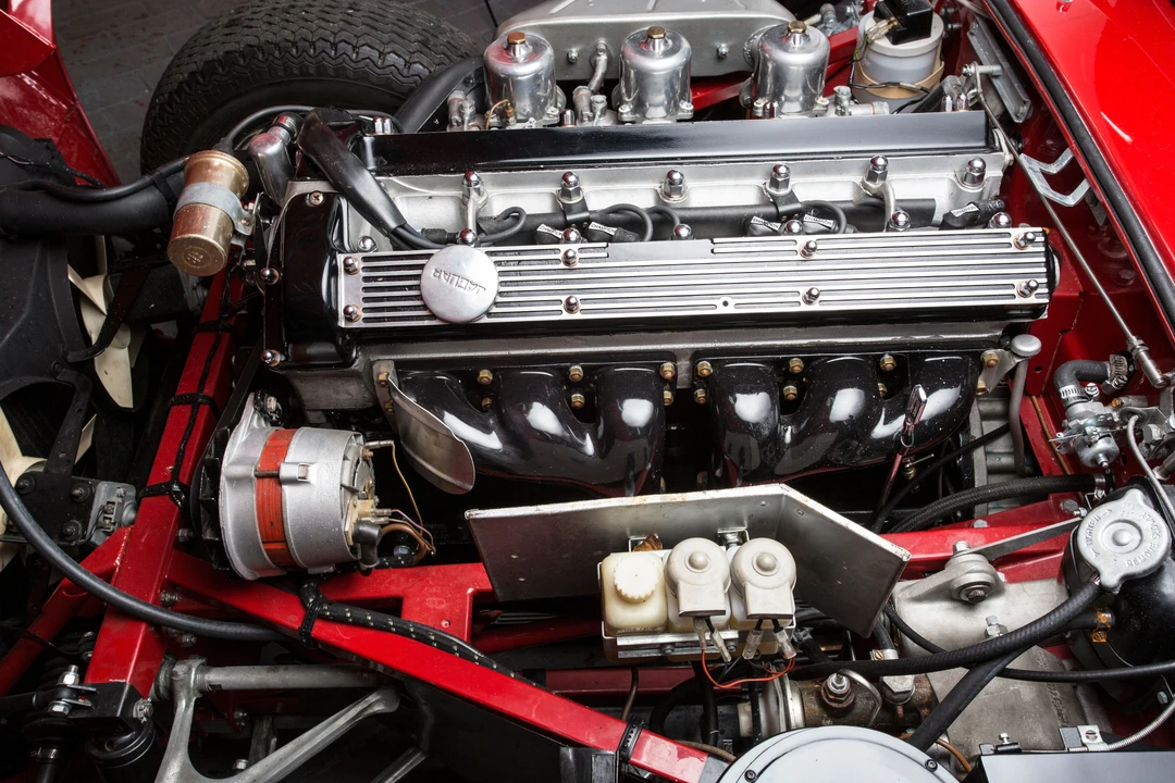 Jaguar E-Type Series 2 - Image 9 of 14
