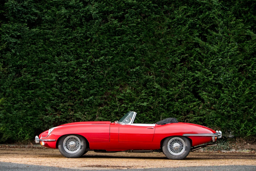 Jaguar E-Type Series 2 - Image 2 of 14