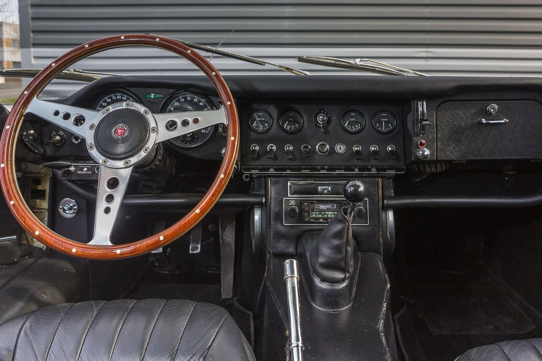 Jaguar E-Type Series 1 2+2 - Image 19 of 30