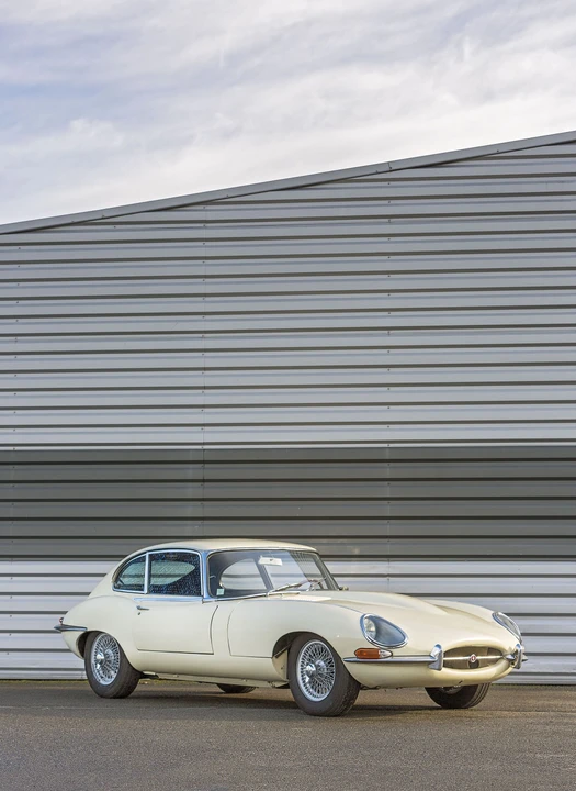 Jaguar E-Type Series 1 2+2 - Image 3 of 30