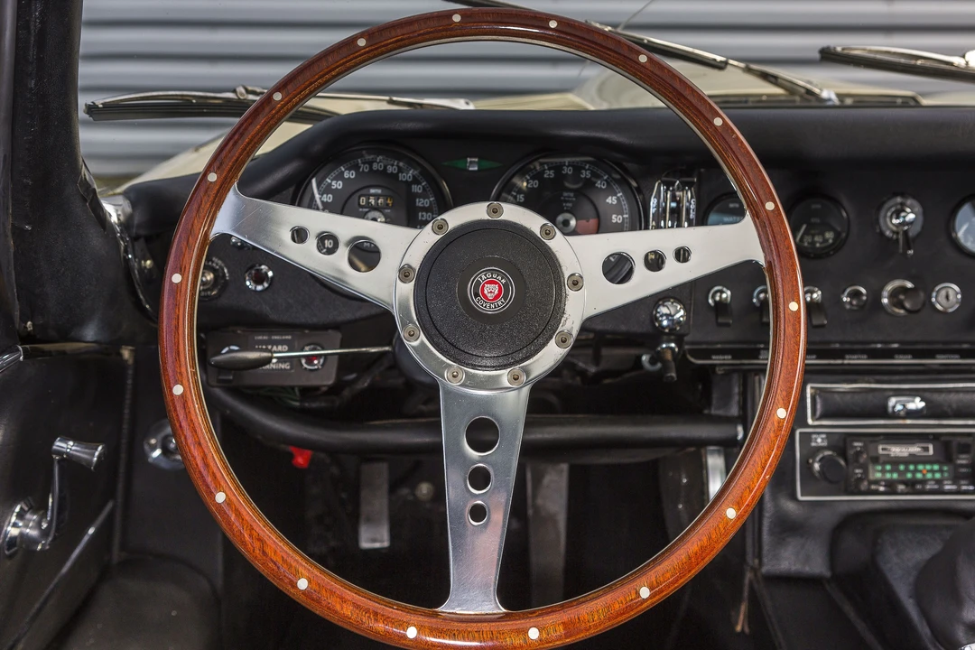 Jaguar E-Type Series 1 2+2 - Image 14 of 30