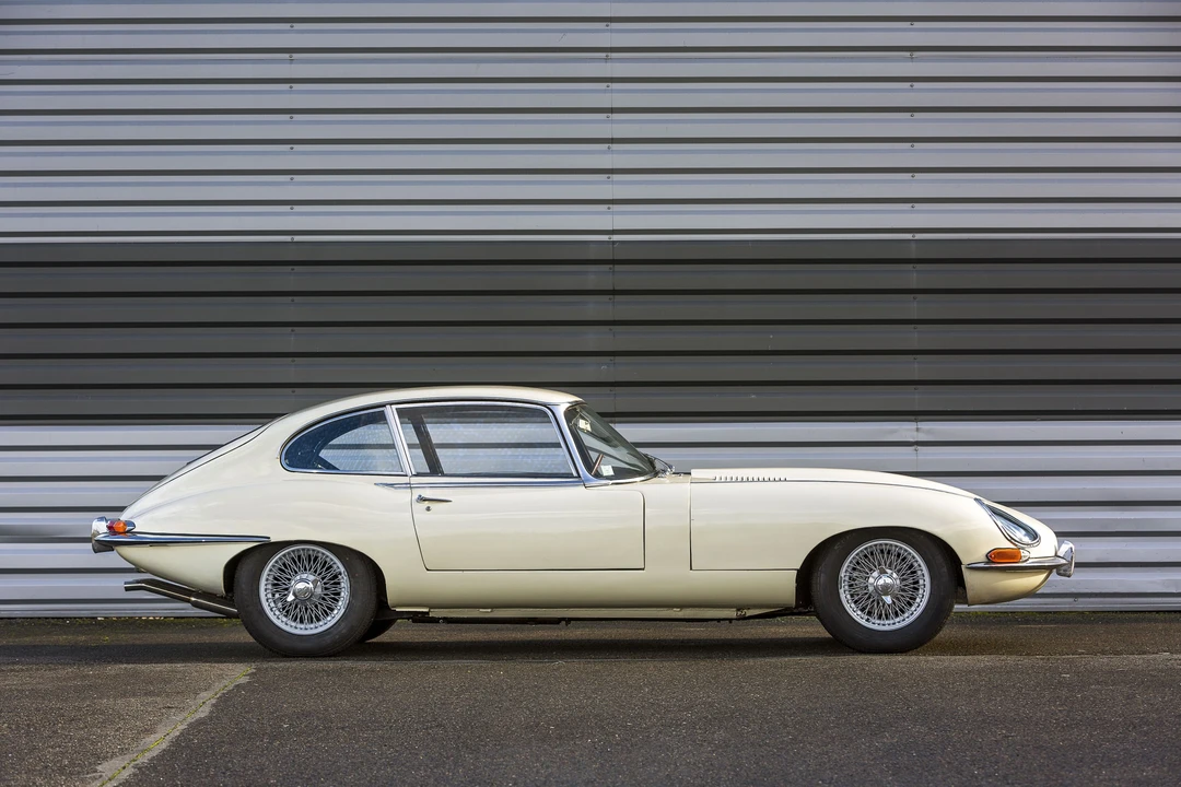 Jaguar E-Type Series 1 2+2 - Image 4 of 30