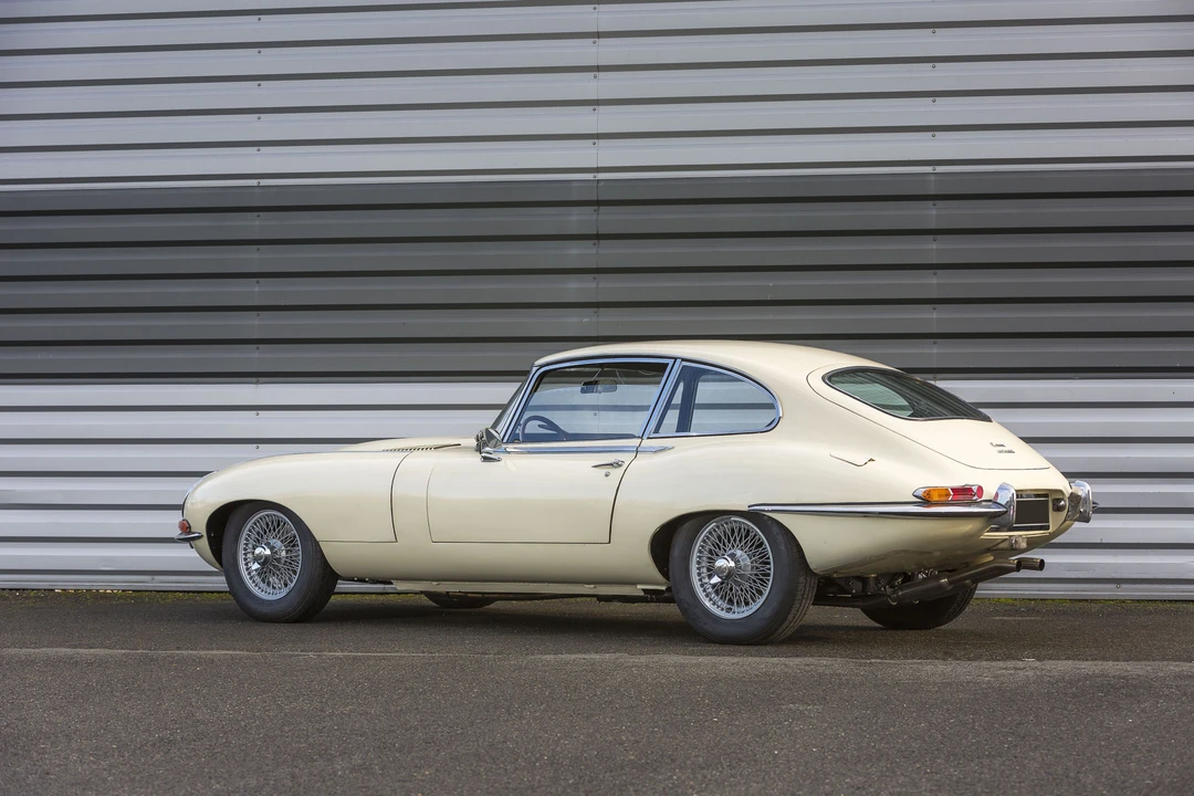 Jaguar E-Type Series 1 2+2 - Image 5 of 30
