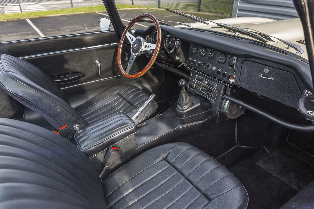Jaguar E-Type Series 1 2+2 - Image 18 of 30