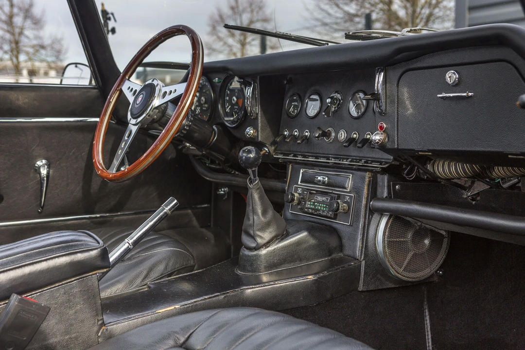 Jaguar E-Type Series 1 2+2 - Image 16 of 30