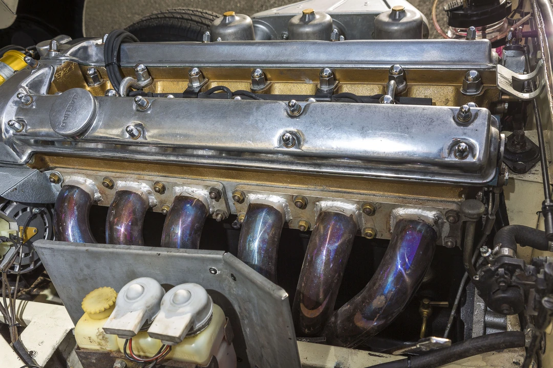 Jaguar E-Type Series 1 2+2 - Image 22 of 30