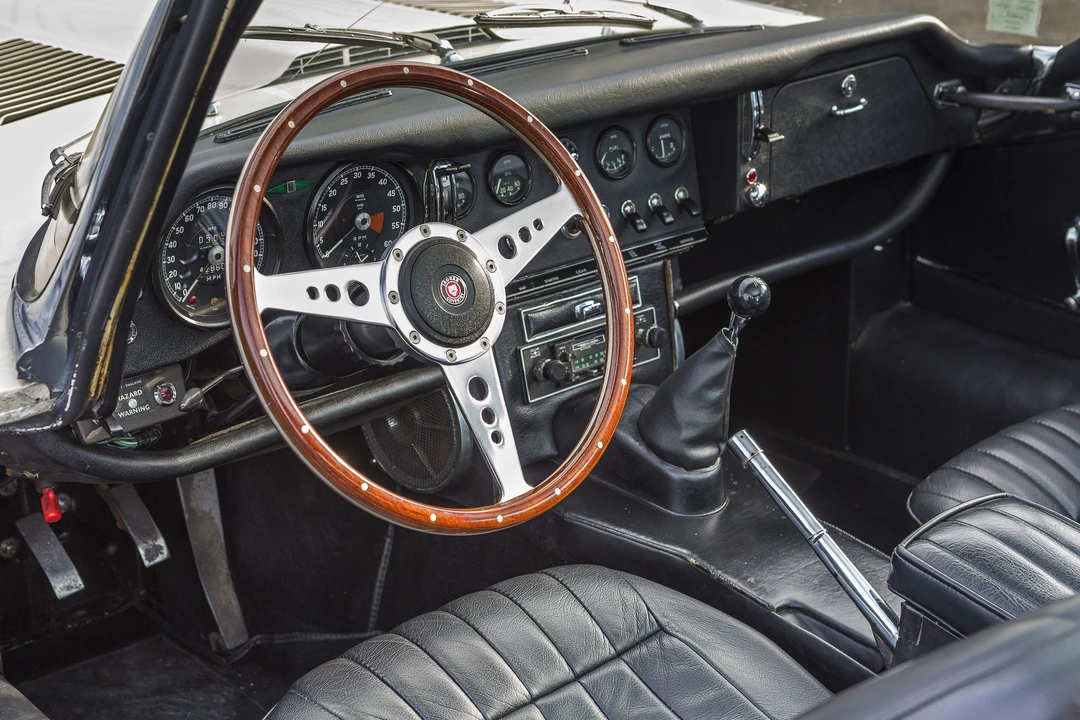 Jaguar E-Type Series 1 2+2 - Image 13 of 30