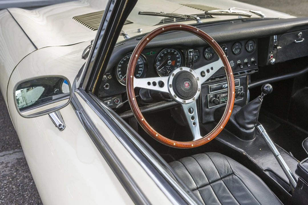 Jaguar E-Type Series 1 2+2 - Image 12 of 30