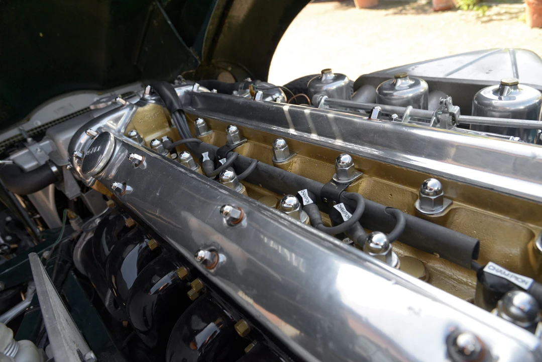 Jaguar E-Type Series 1 - Image 27 of 30