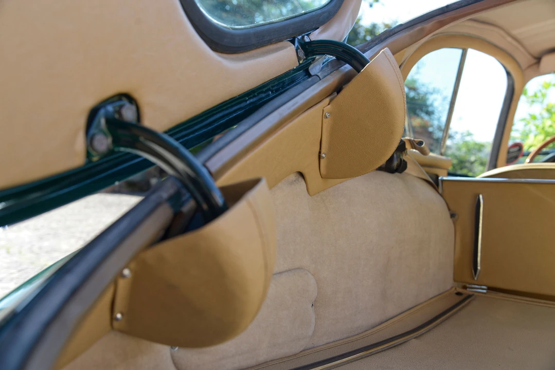 Jaguar E-Type Series 1 - Image 9 of 30