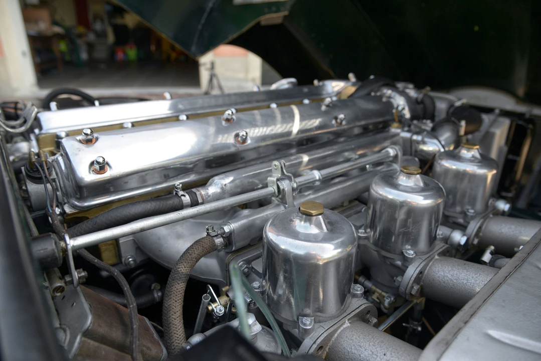 Jaguar E-Type Series 1 - Image 14 of 30