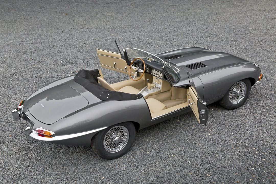 Jaguar E-Type Series 1 - Image 6 of 19