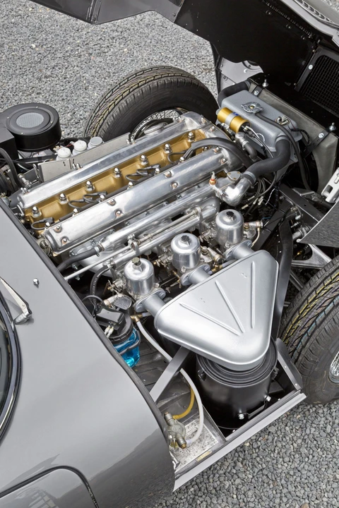Jaguar E-Type Series 1 - Image 15 of 19
