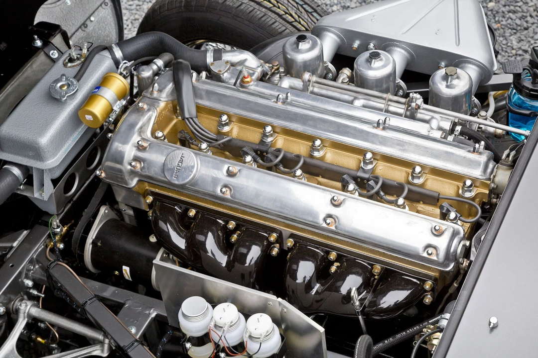 Jaguar E-Type Series 1 - Image 18 of 19