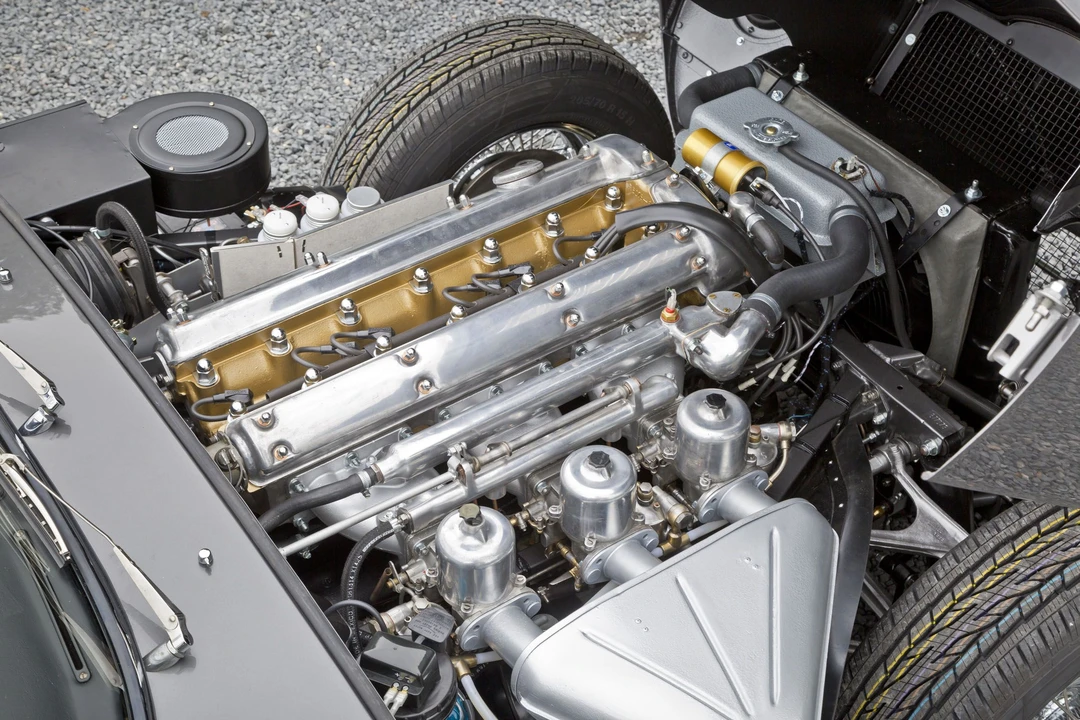 Jaguar E-Type Series 1 - Image 16 of 19