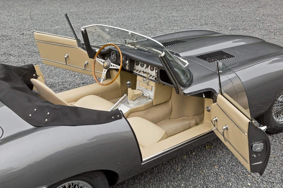 Jaguar E-Type Series 1 - Image 9 of 19