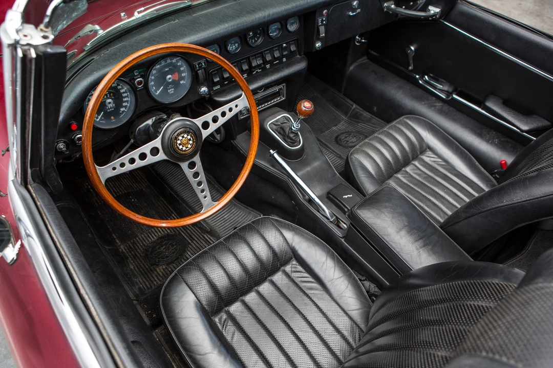 1974 Jaguar E-Type Series 2 - Image 7 of 8