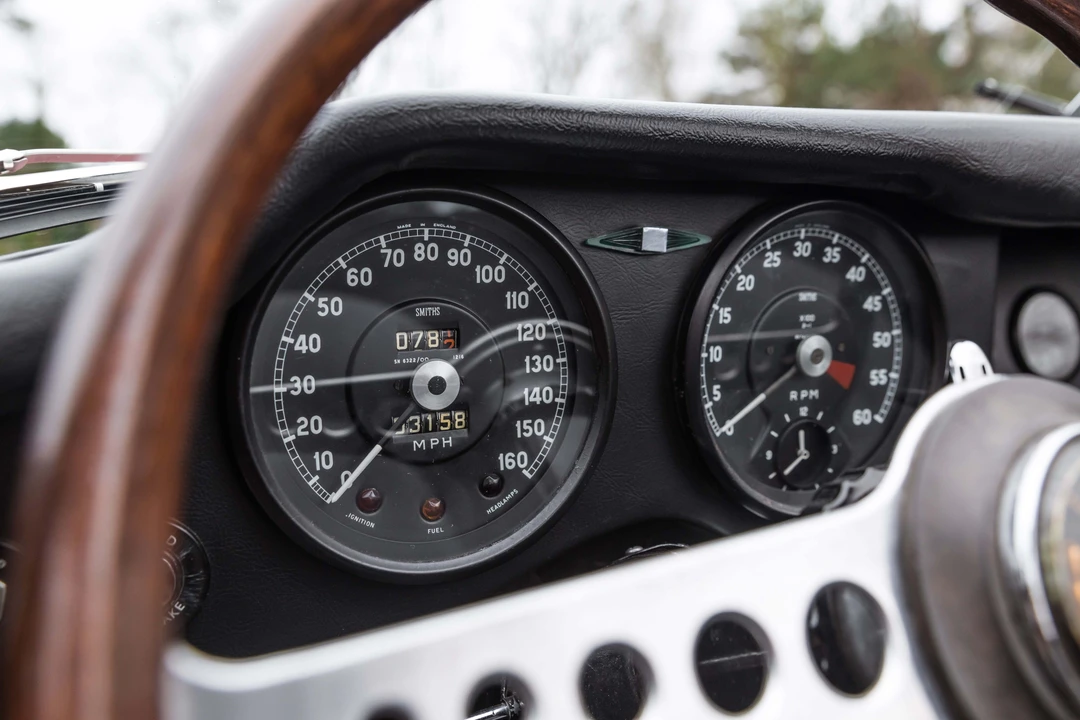 Jaguar E-Type Series 1 - Image 7 of 18