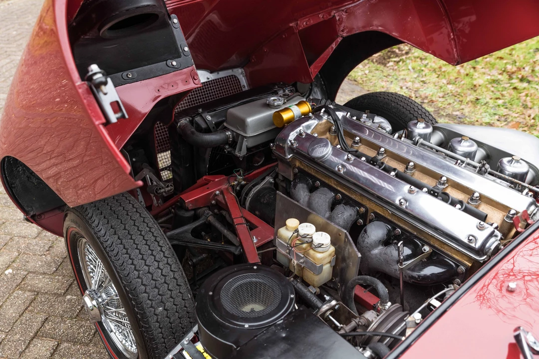 Jaguar E-Type Series 1 - Image 10 of 18