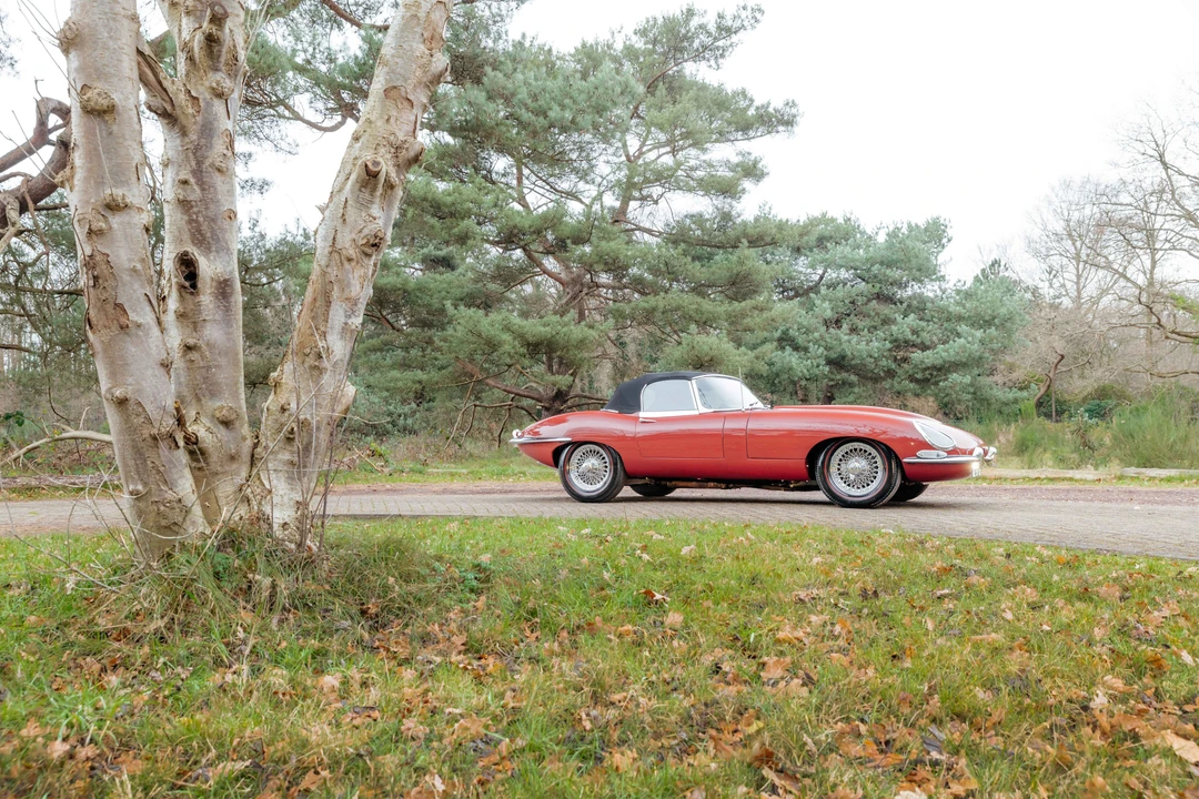 Jaguar E-Type Series 1 - Image 4 of 18
