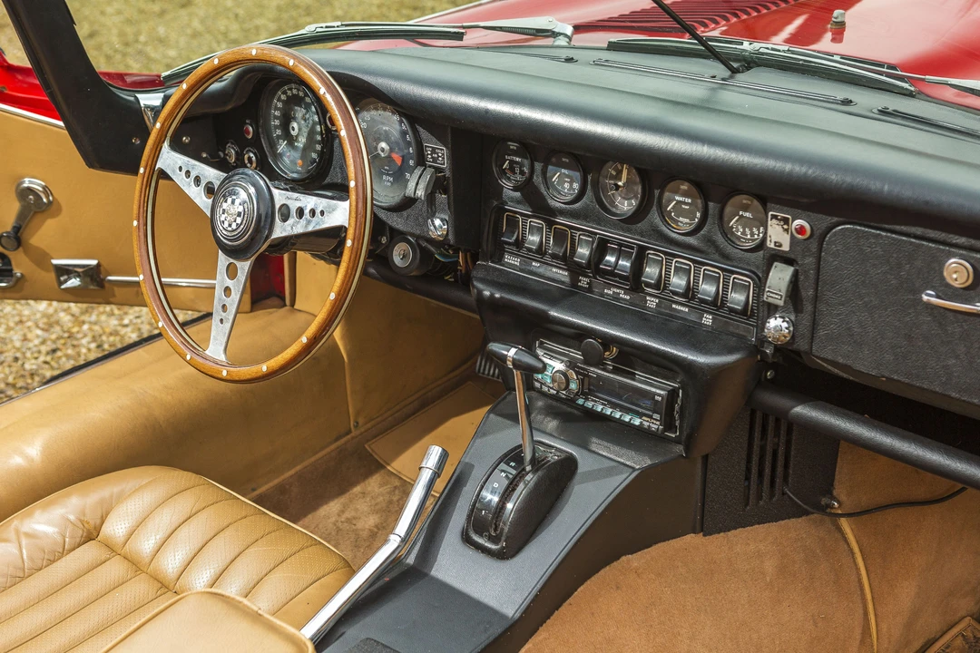 Jaguar E-Type Series 3 V12 - Image 18 of 28