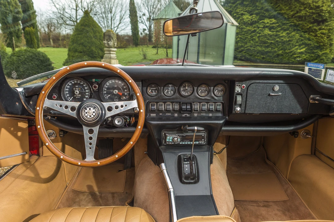 Jaguar E-Type Series 3 V12 - Image 16 of 28