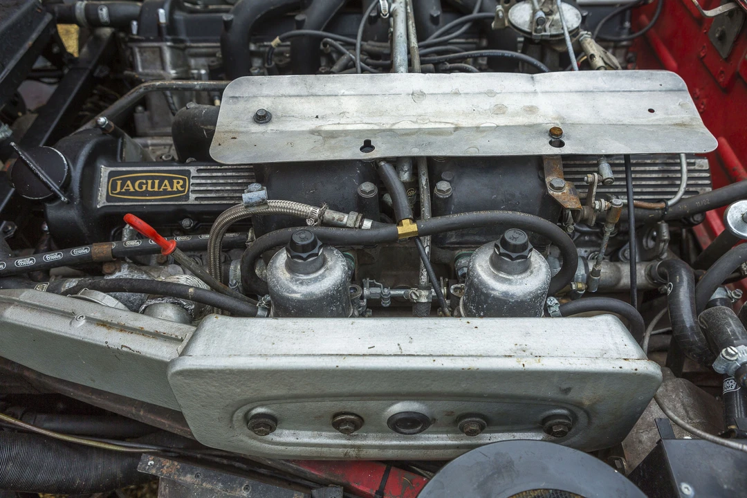 Jaguar E-Type Series 3 V12 - Image 21 of 28