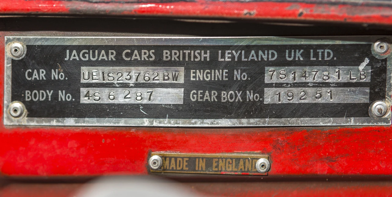 Jaguar E-Type Series 3 V12 - Image 2 of 28