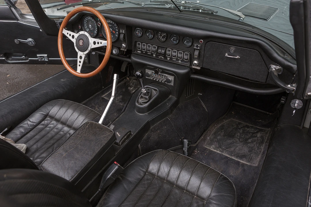 Jaguar E-Type Series 3 V12 - Image 11 of 24