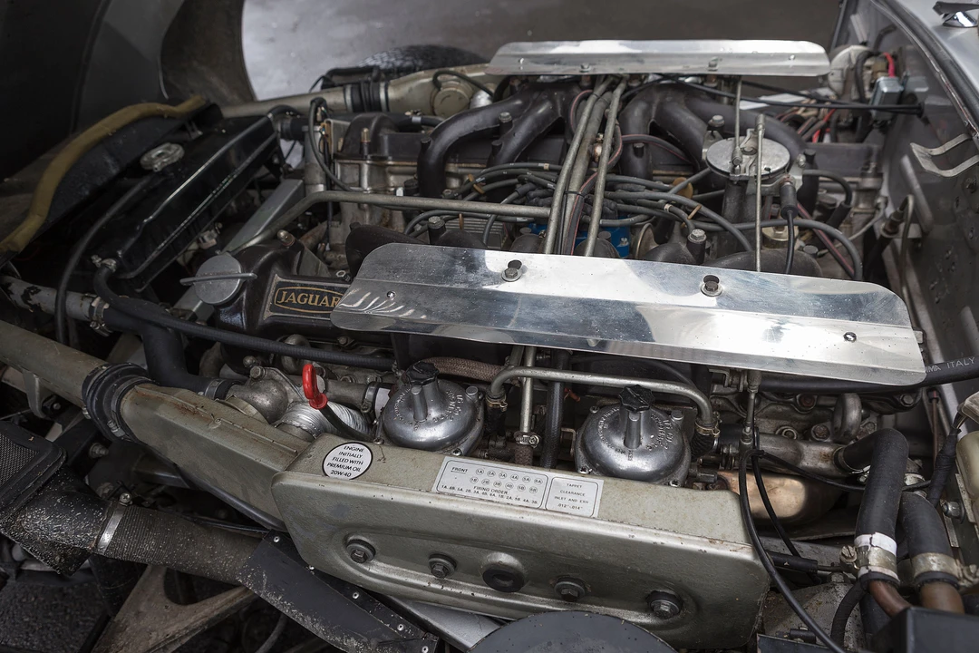 Jaguar E-Type Series 3 V12 - Image 14 of 24