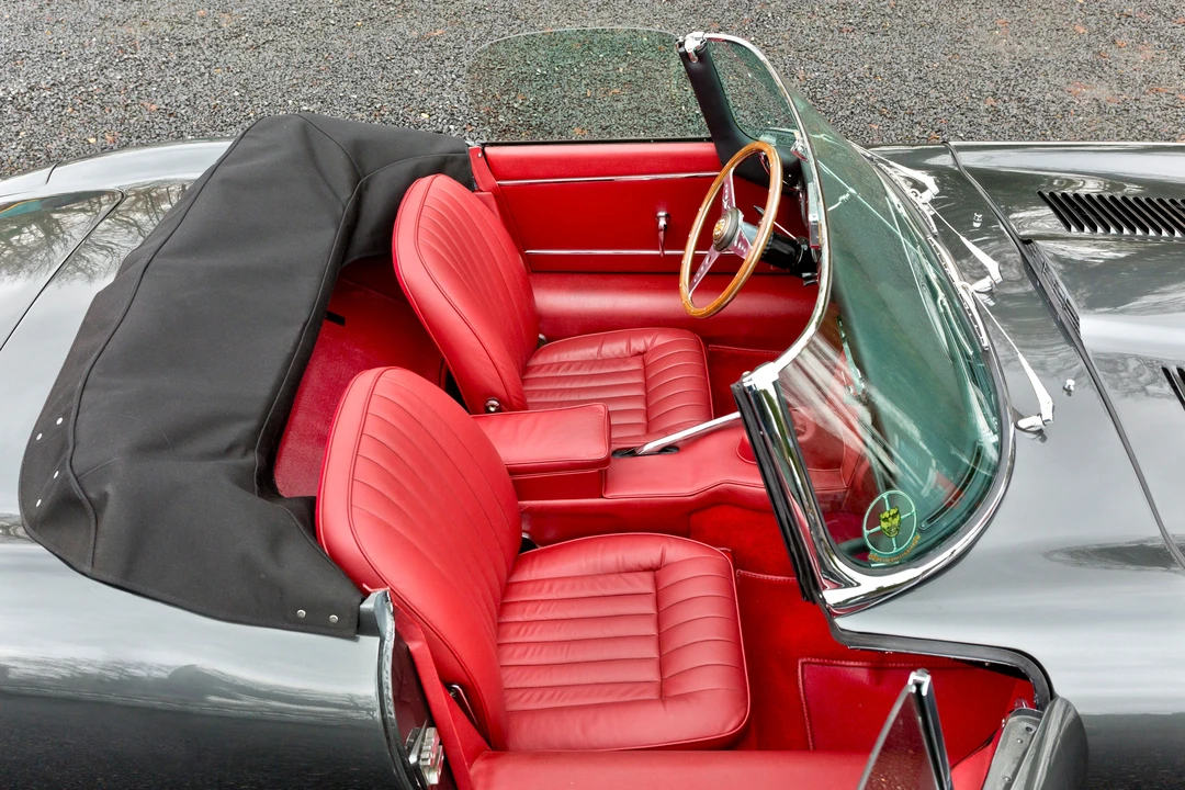 Jaguar E-Type Series 1 - Image 15 of 22