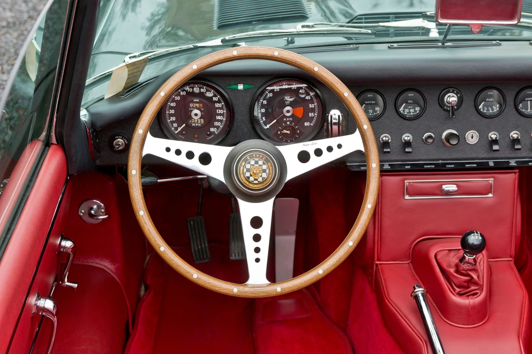 Jaguar E-Type Series 1 - Image 13 of 22