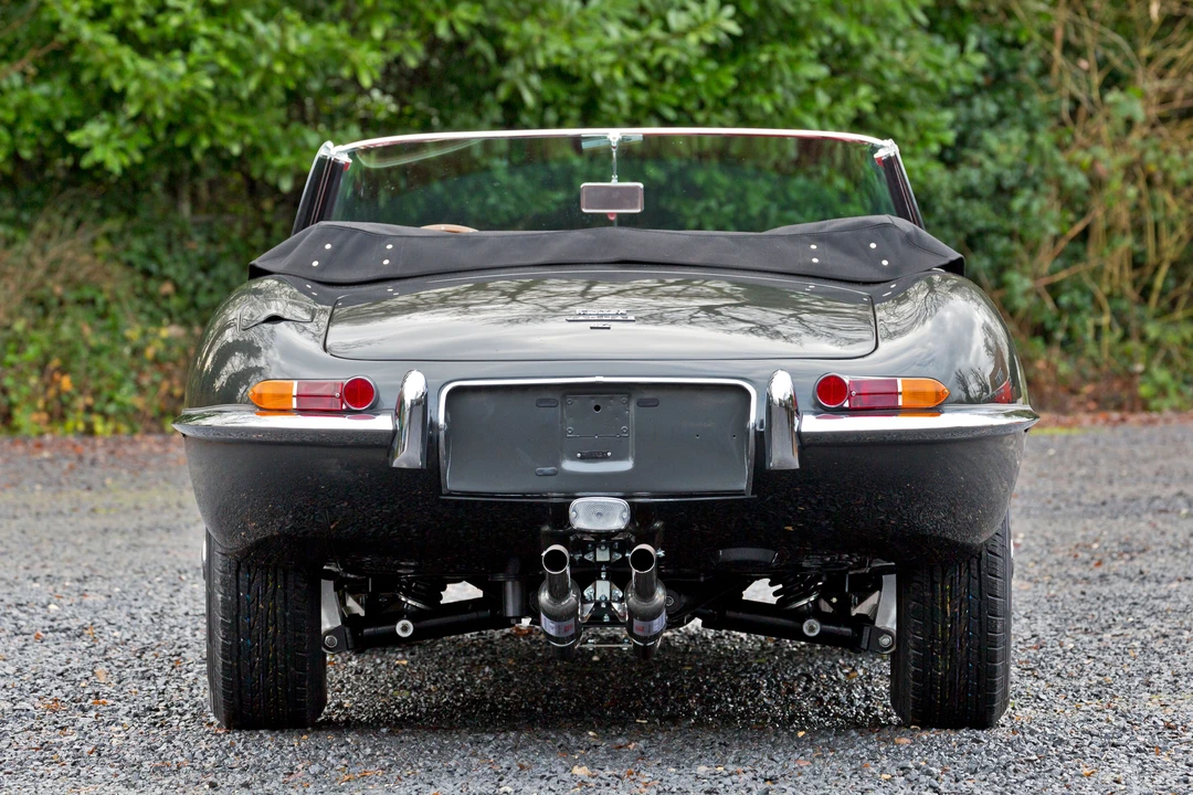 Jaguar E-Type Series 1 - Image 7 of 22